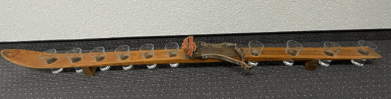 Schnapsgläserhalter